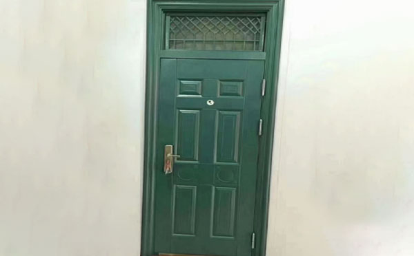 陇县学校教室门