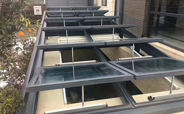 某轨道交通车辆维修车间陇县排烟窗应用