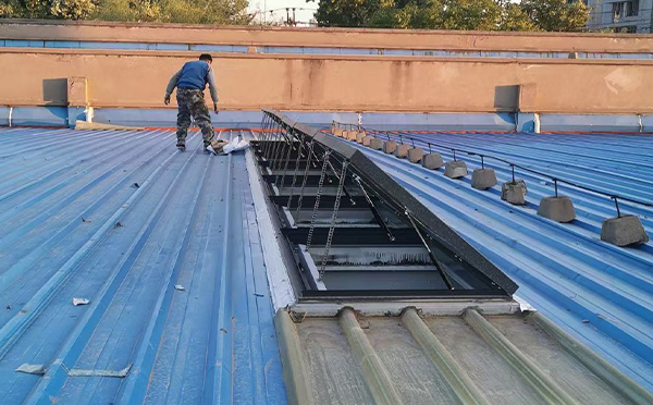 某区域性物流仓储中心陇县排烟窗系统安装项目